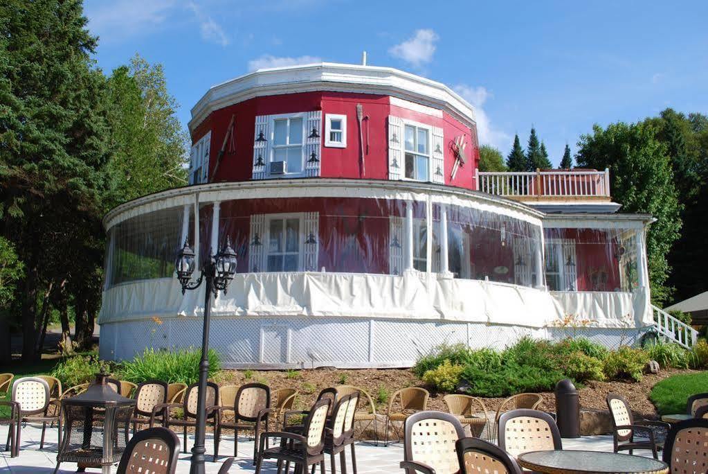 Auberge De La Tour Du Lac Sainte-Agathe-des-Monts Exterior photo